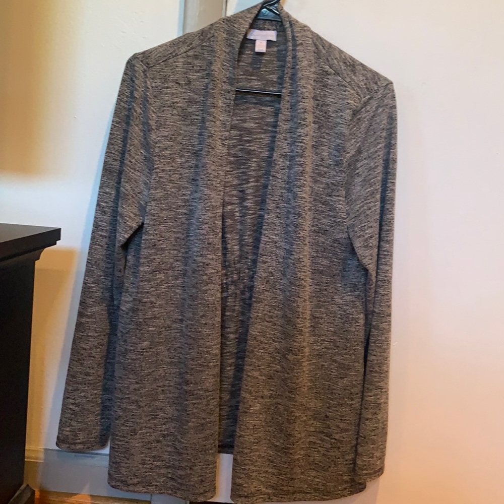 Grey long sleeve cardigan cinched in back